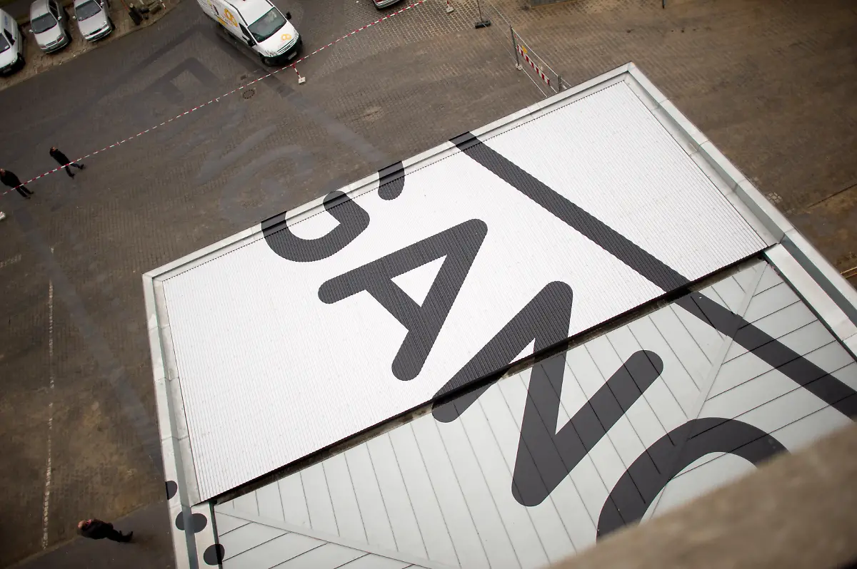 DI10173-20120111-jpg306080741335593362