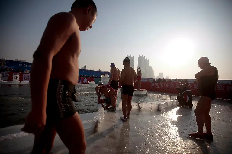 32aj1552-jpg5411536882944817918