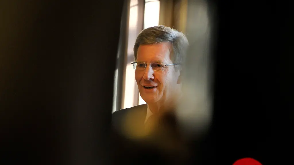 32bl4657-jpg6618741943844347192