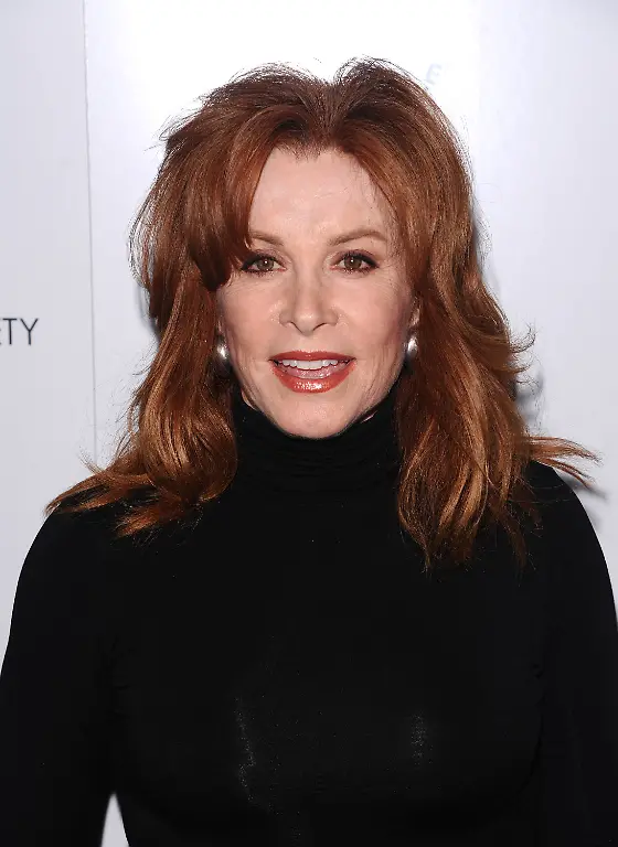 AP101122028216powers2