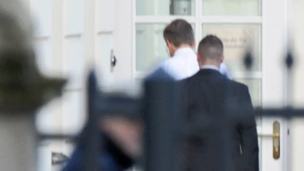 DI10110-20120104-jpg4571029069043204291