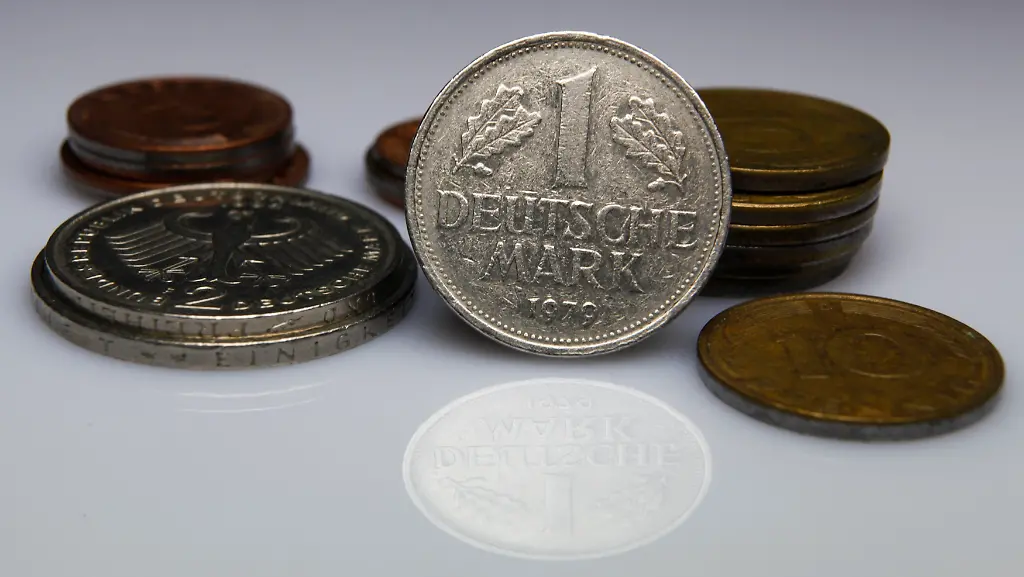 2011-12-30T123939Z-01-BER908-RTRMDNP-3-GERMANY-JPG7321181537094928969