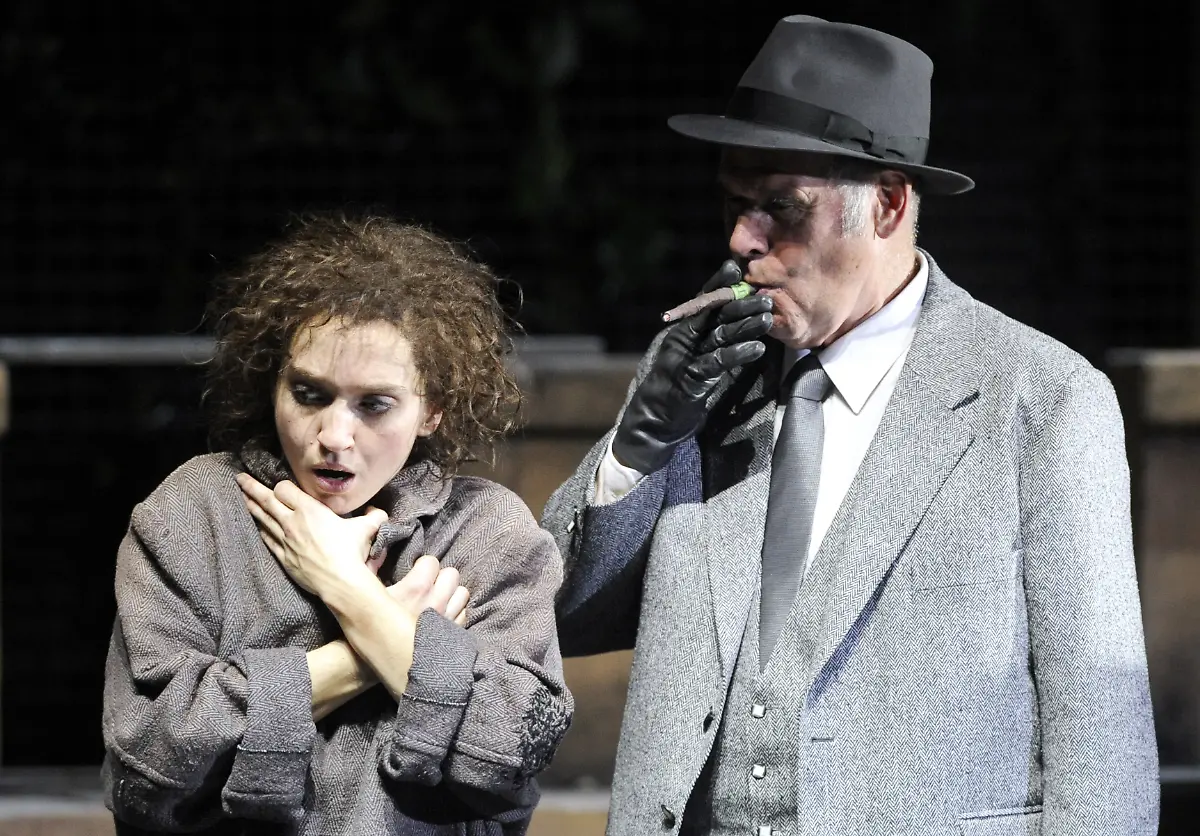 Momo-die-grauen-Herren-3