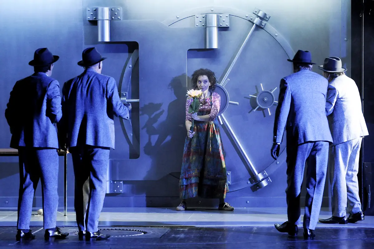 Momo-die-grauen-Herren-4