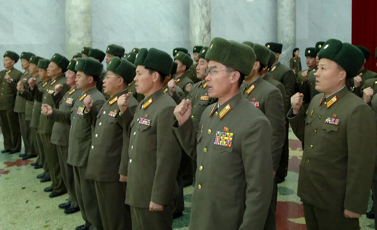 2011-12-20T131424Z-01-PYO06-RTRMDNP-3-KOREA-NORTH-JPG3180670597699357737