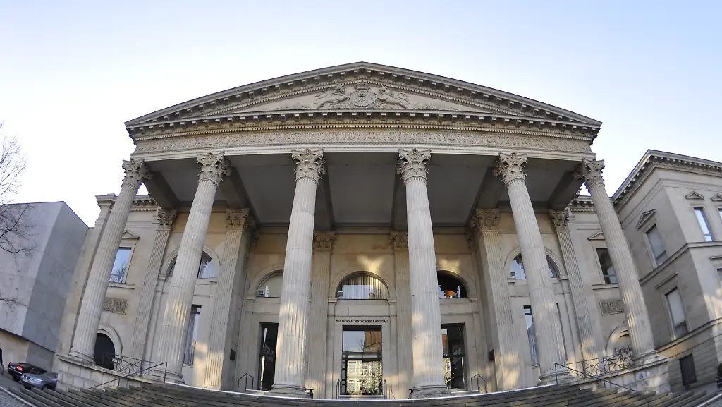 DI10016-20111220-jpg8170175729834747200