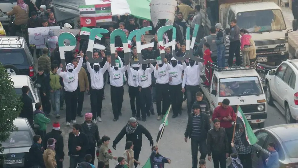 2011-12-17T141102Z-01-AMM20-RTRMDNP-3-SYRIA-JPG3005888596930137036