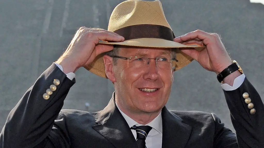 1324225386-jpg6100648057401685699