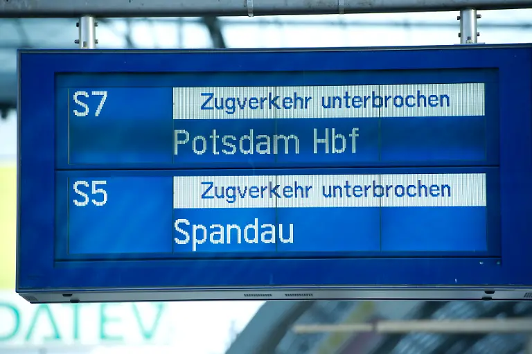 DI10255-20111215-jpg8148124942998768351