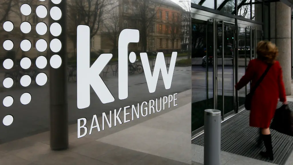 1323775886-jpg3981804928207028452