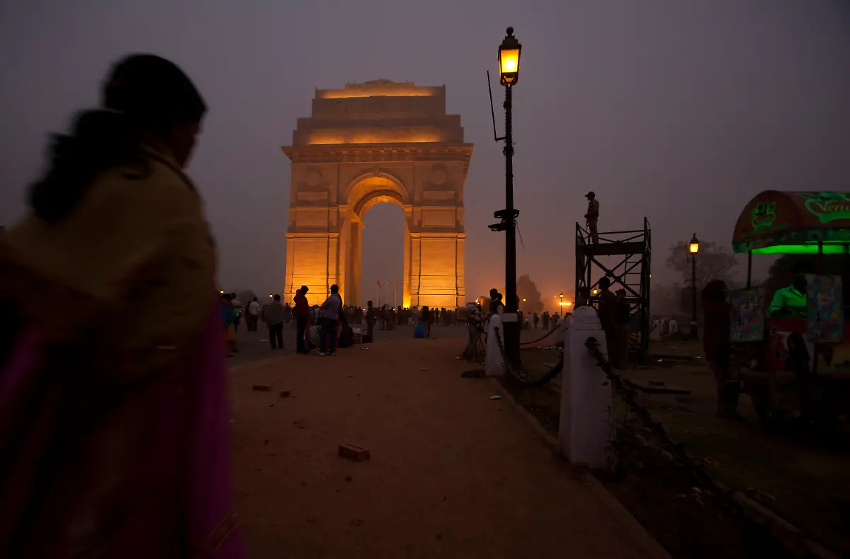 DAB1534-20111211-jpg8232122657567348709