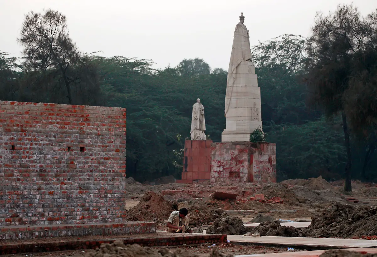 DAB1624-20111211-jpg7349817915849496808