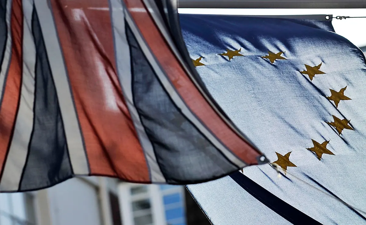 31t21443-jpg4935141192063618563