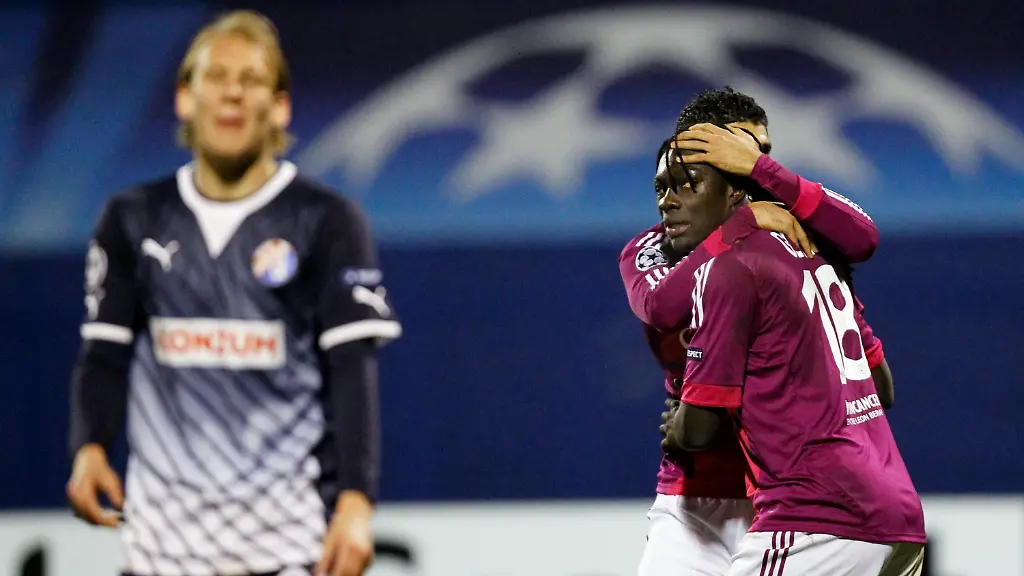 2011-12-07T220338Z-01-NSO17-RTRMDNP-3-SOCCER-CHAMPIONS-JPG1797397429071392776