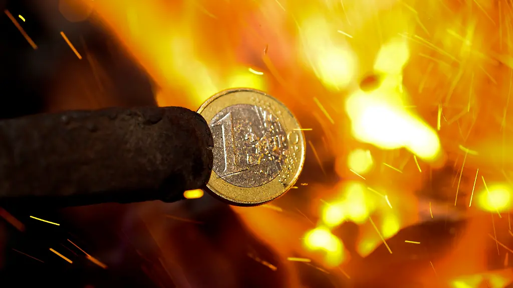 2011-12-07T161316Z-01-SKO01-RTRMDNP-3-MARKETS-GLOBAL-JPG2074946591563880067