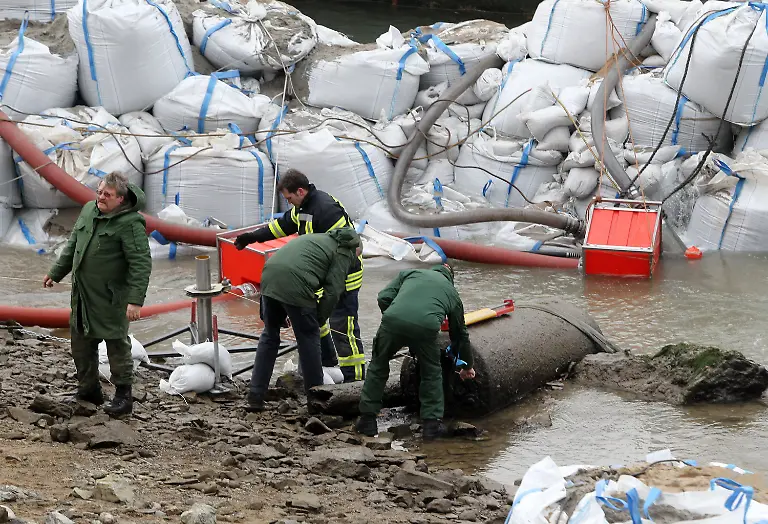 31p22129-jpg3428501193739005273