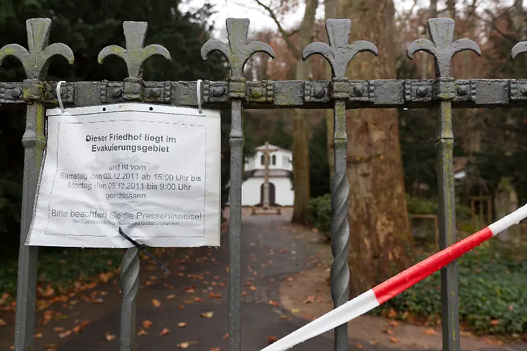 DI10302-20111204-jpg4193665802518778062