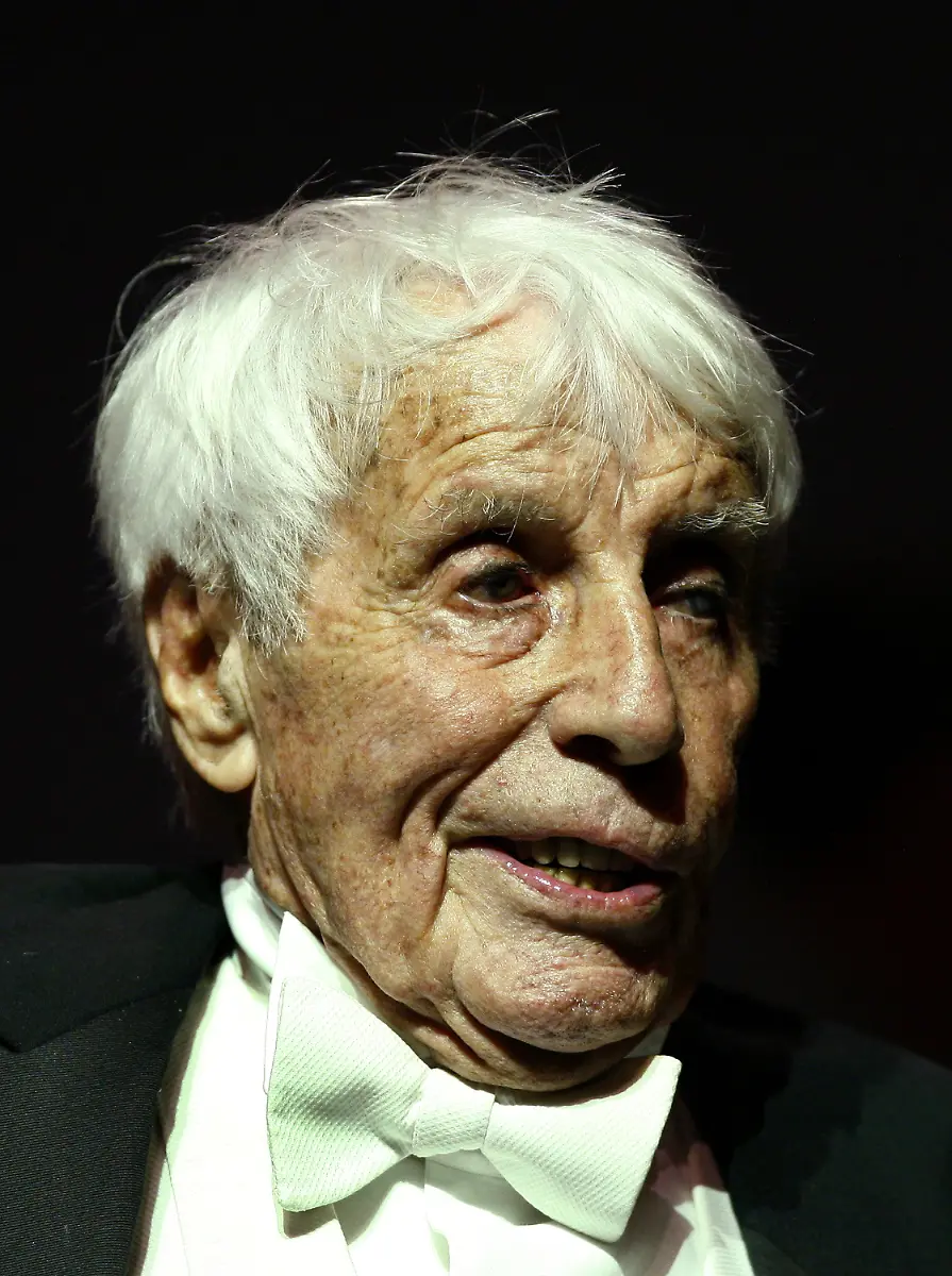 DI10008-20111129-jpg3759665799264156188