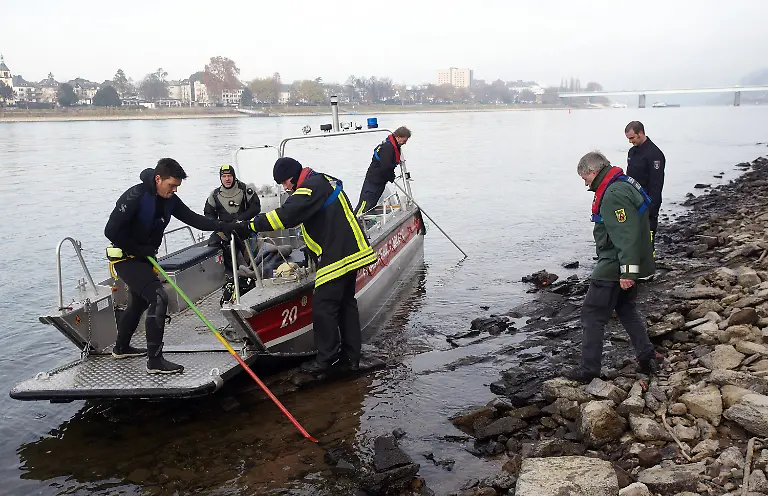 31id0317-jpg7784137427205352834