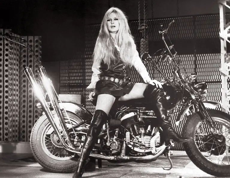 STARS-AND-BIKES-006-Lowres-Schwarzkopf-Schwarzkopf-Verlag-Verwendung-nur-im-Rahmen-einer-Buchvorstellung