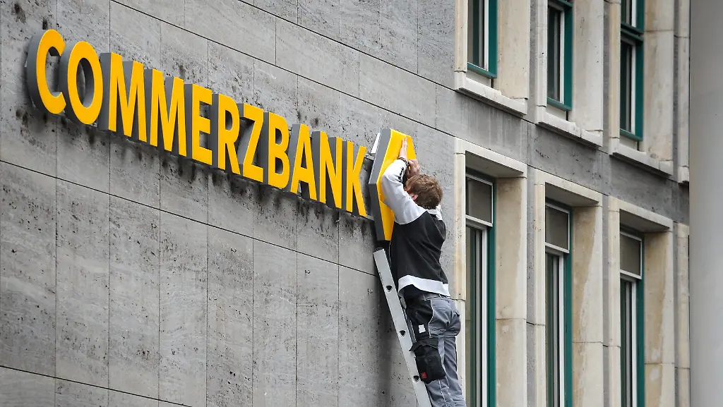 1321990663-jpg599601742365716736