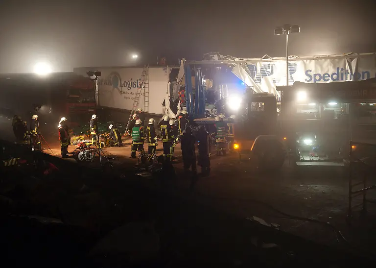 DI20039-20111123-jpg6979503725770993280