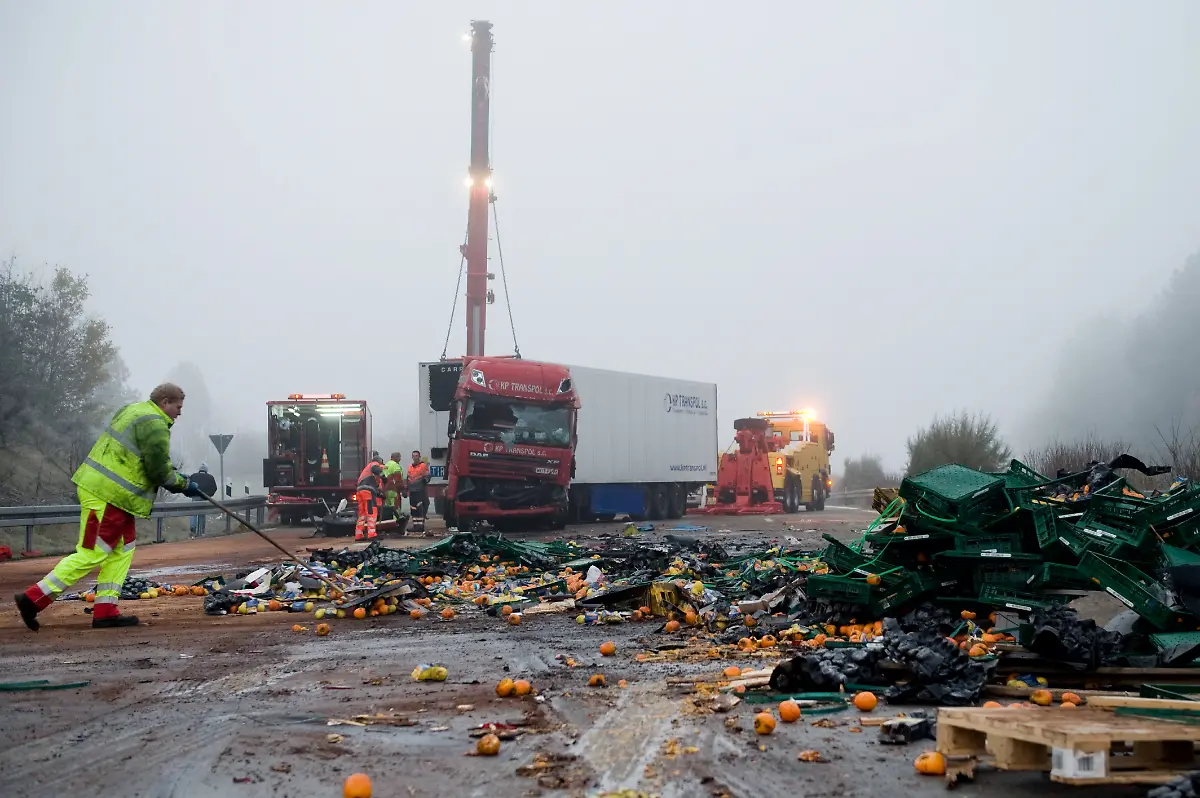 DI10066-20111123-jpg1187678810709818585