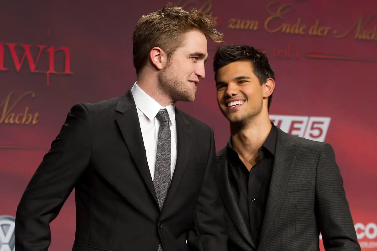 DAB2684-20111118-jpg3314435778791035949