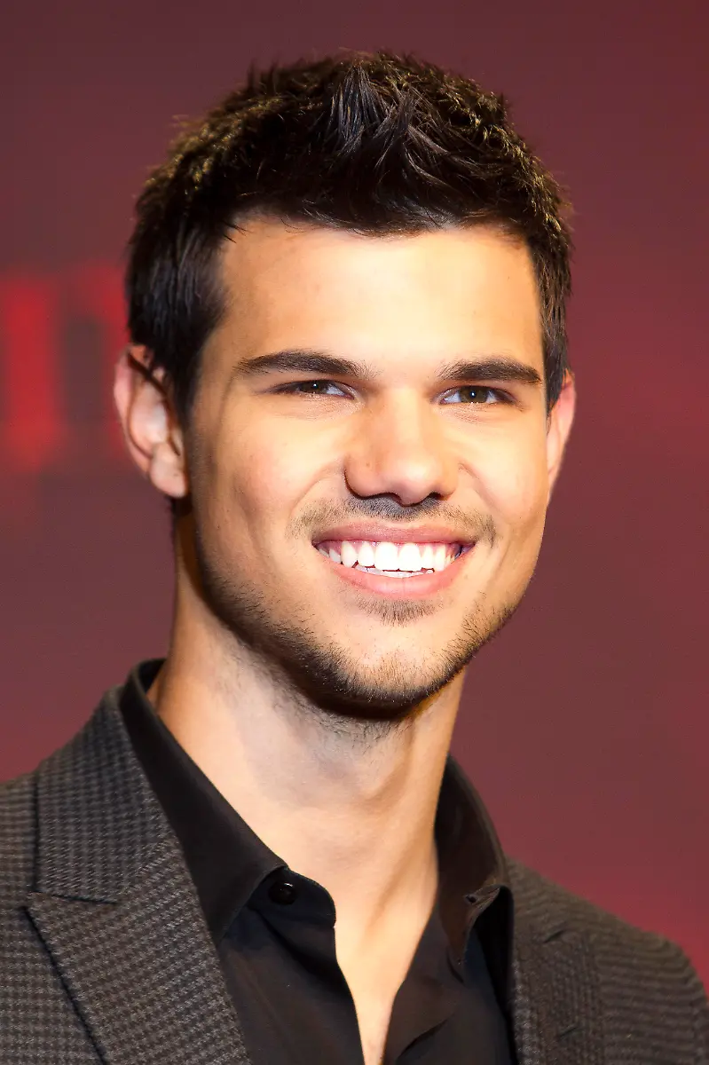 DAB2699-20111118-jpg4529962509347259570