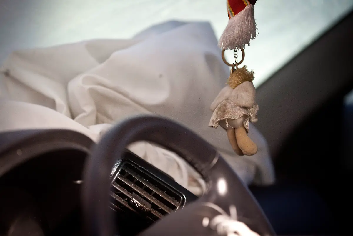 1321689802-jpg1056640937547938857