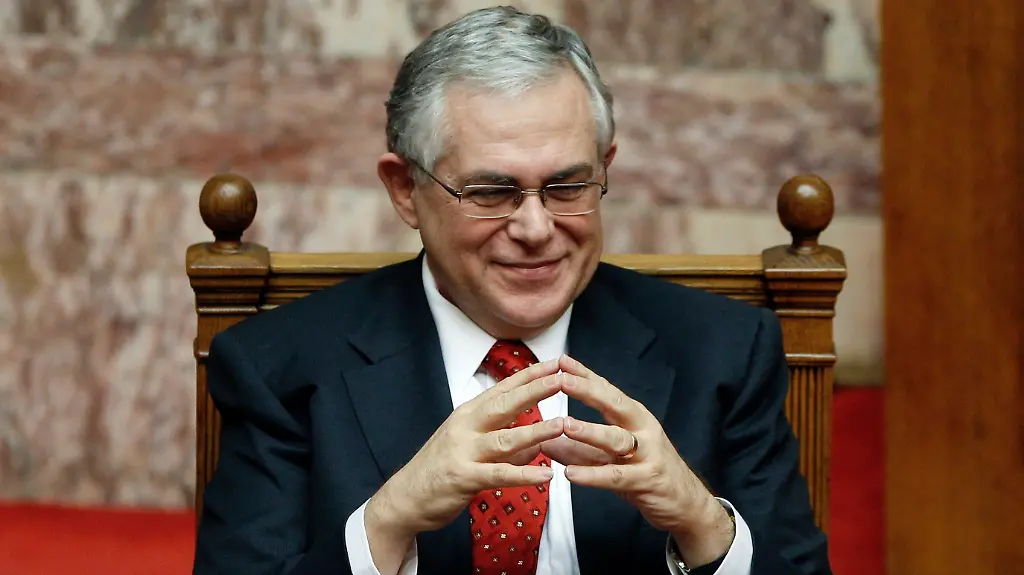 2011-11-16T171547Z-01-KAR03-RTRMDNP-3-GREECE-JPG4783770948319376564