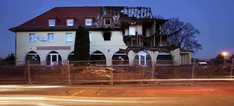 31bt3906-jpg5393614849180336751