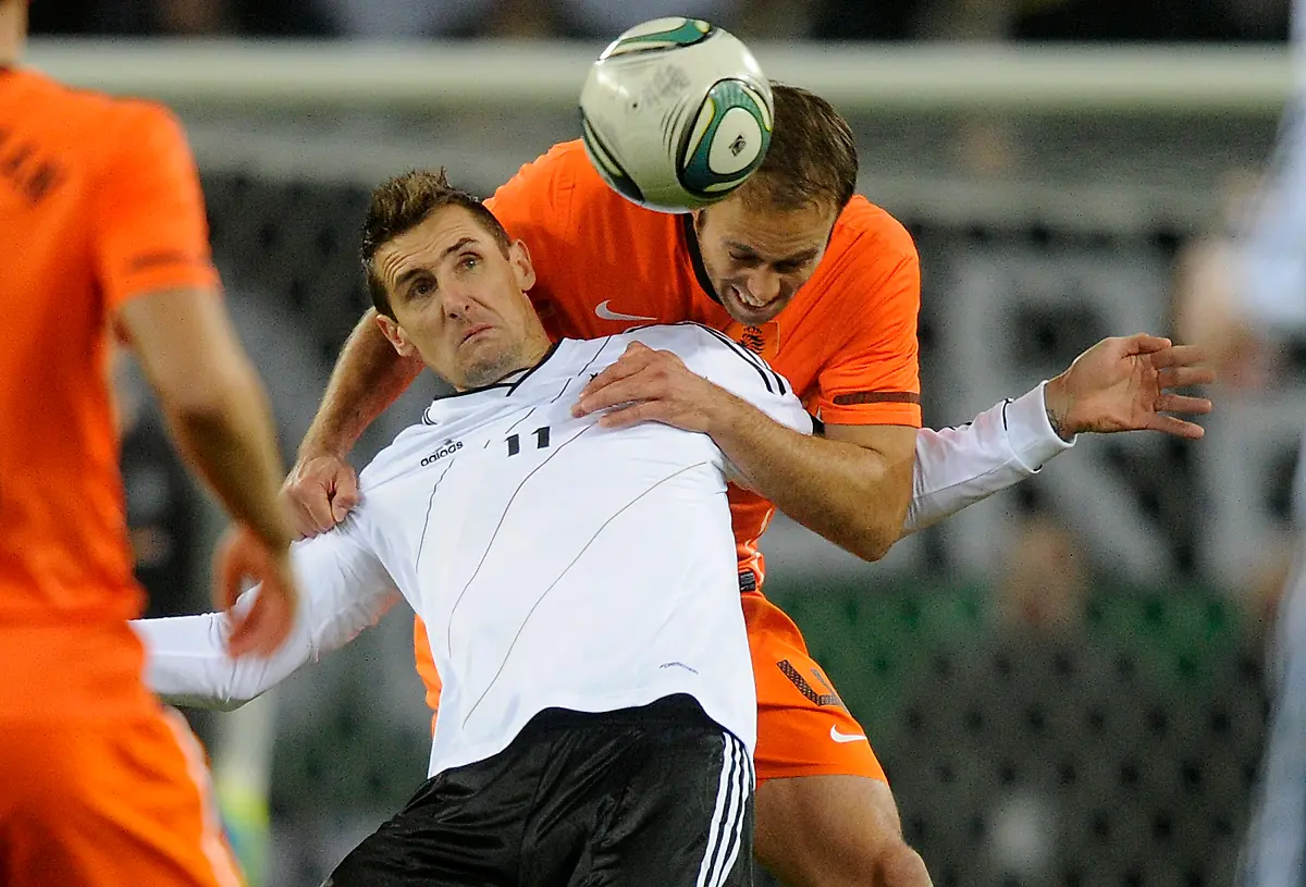 2011-11-15T195544Z-01-FBI01-RTRMDNP-3-SOCCER-GERMANY-JPG3000938617411559402