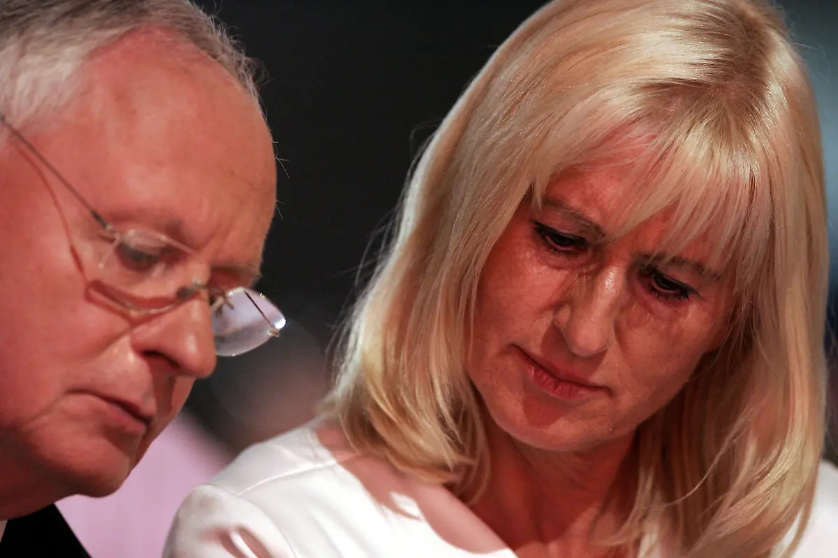 1321113706-jpg3437480010654685138