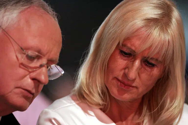 1321113706-jpg3437480010654685138