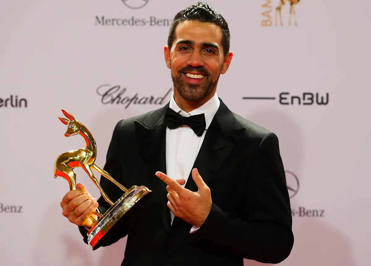 DI10678-20111110-jpg573688028377347340