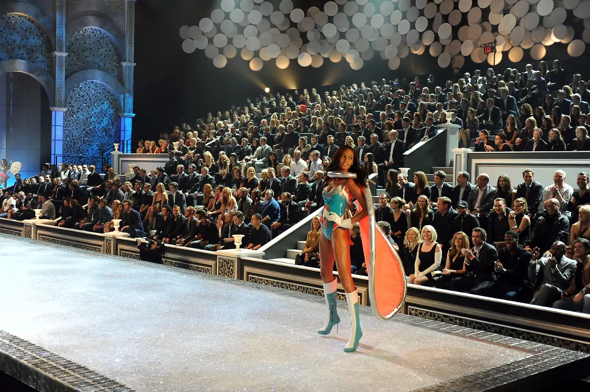 318t5321-jpg8567195405246527135