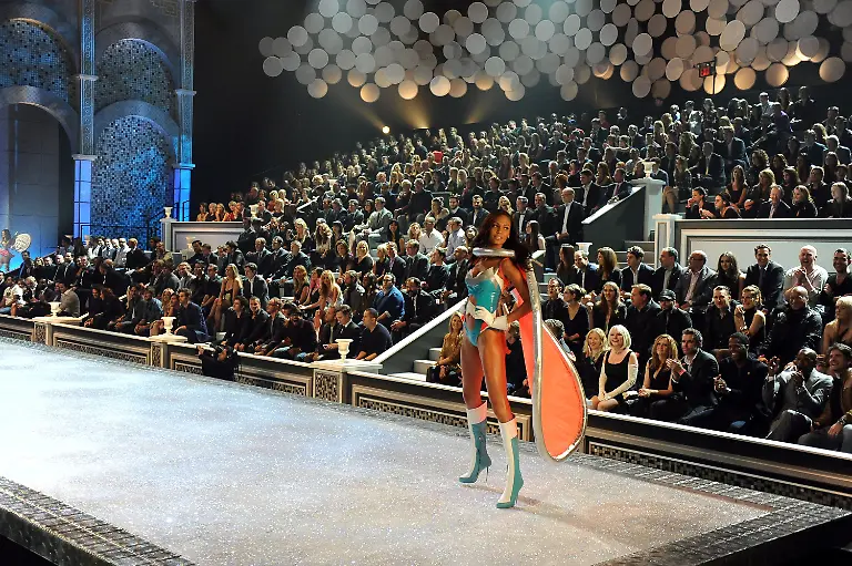 318t5321-jpg8567195405246527135