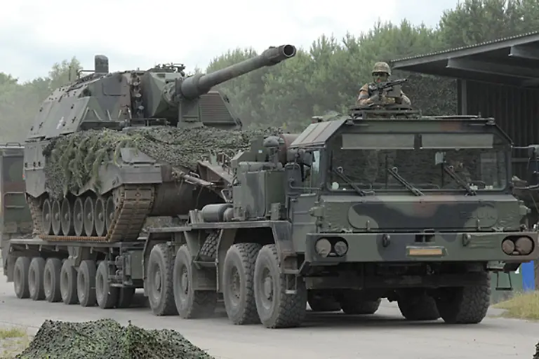 SLT-Elefant-Schneider