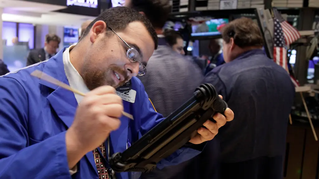 DAB1587-20111107-jpg1166024245980646553