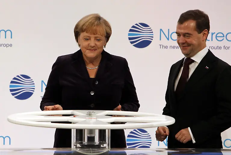 1320757680-jpg712658062006057945