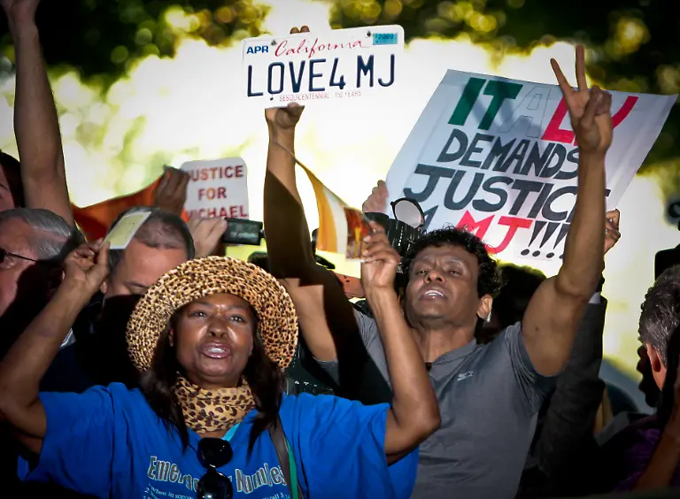 1320707099-jpg8450409463012234546