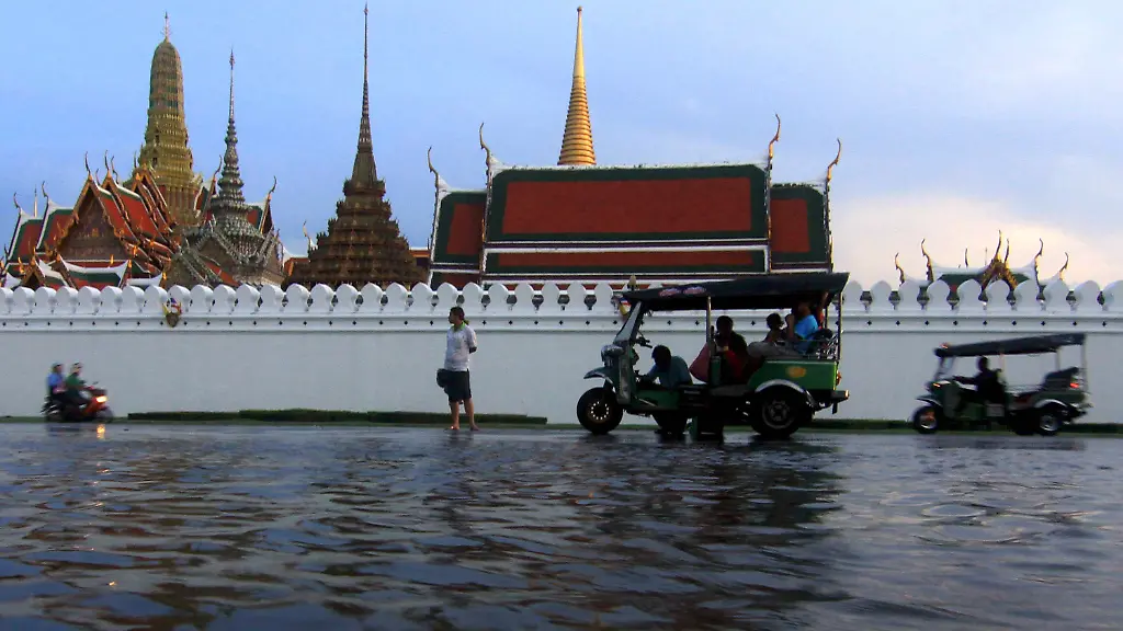 1319647074-jpg4991633480171463118