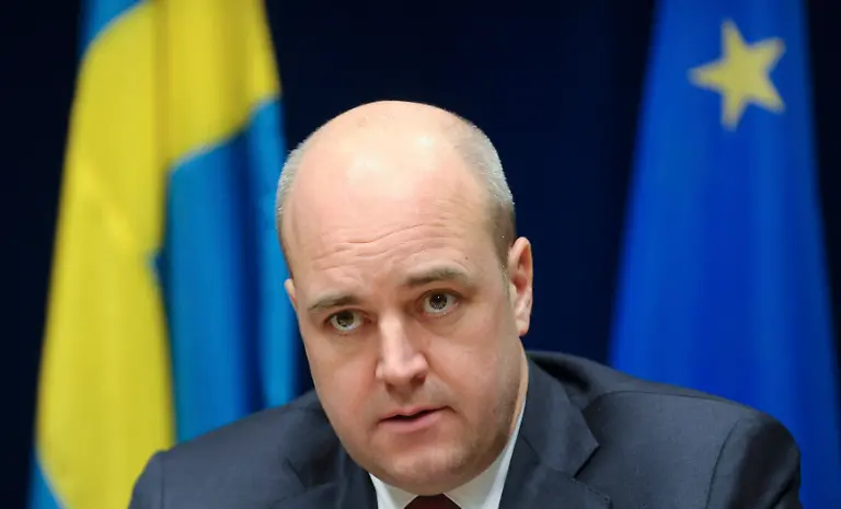 2011-10-23T160701Z-01-SUM552-RTRMDNP-3-EU-SUMMIT-JPG8660895098230329243