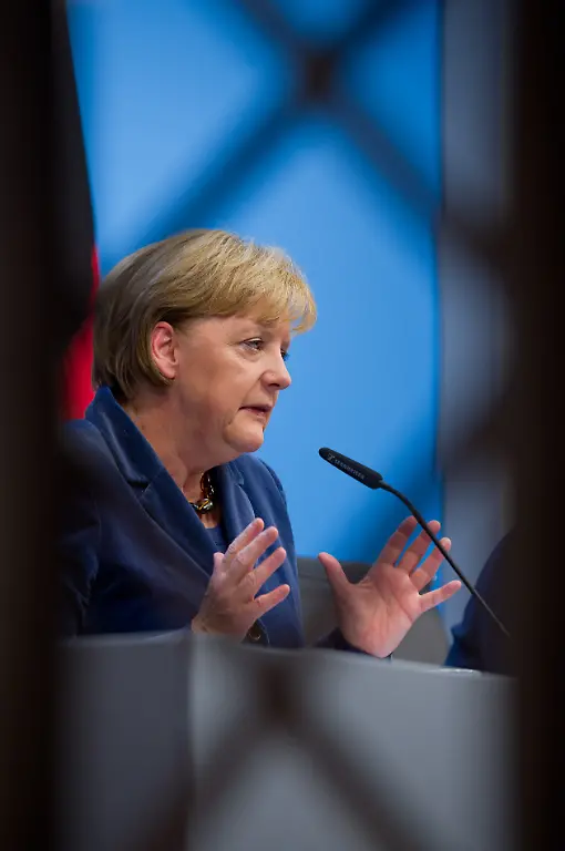 DAB0468-20111027-jpg2695962208767183909