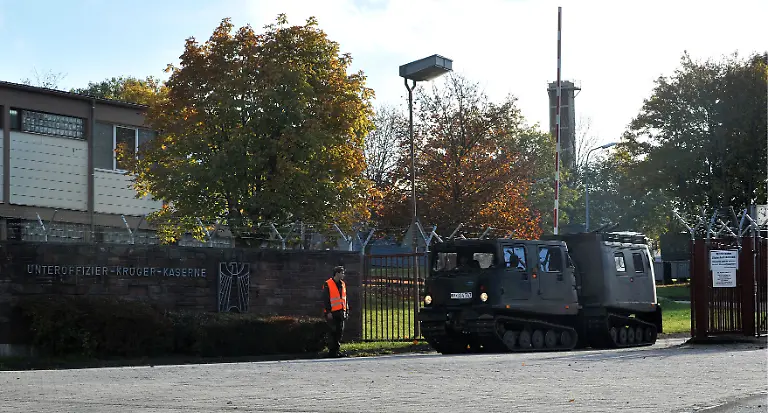 DI20685-20111026-jpg6767166657948309160