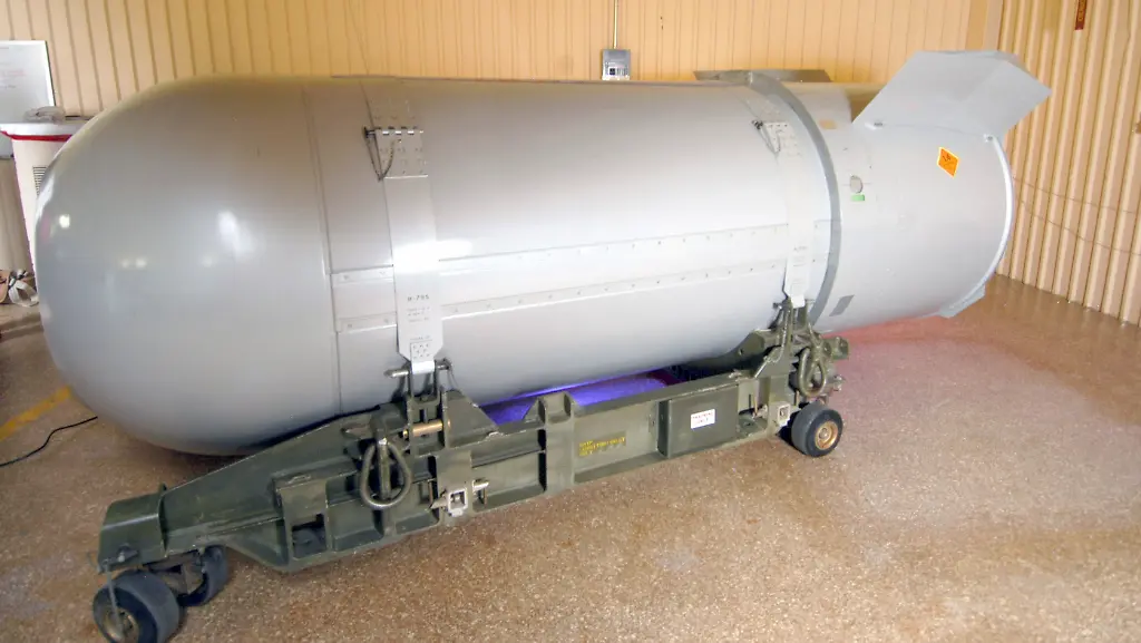 2011-10-25T102520Z-01-SIN531-RTRMDNP-3-USA-JPG6733479409906387398