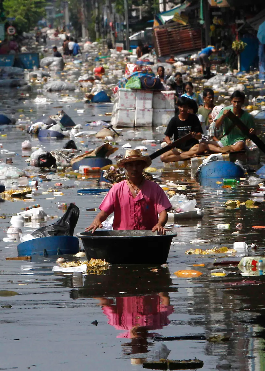 2011-10-24T090757Z-01-BAN03-RTRMDNP-3-THAILAND-FLOODS-JPG8307719556539521536
