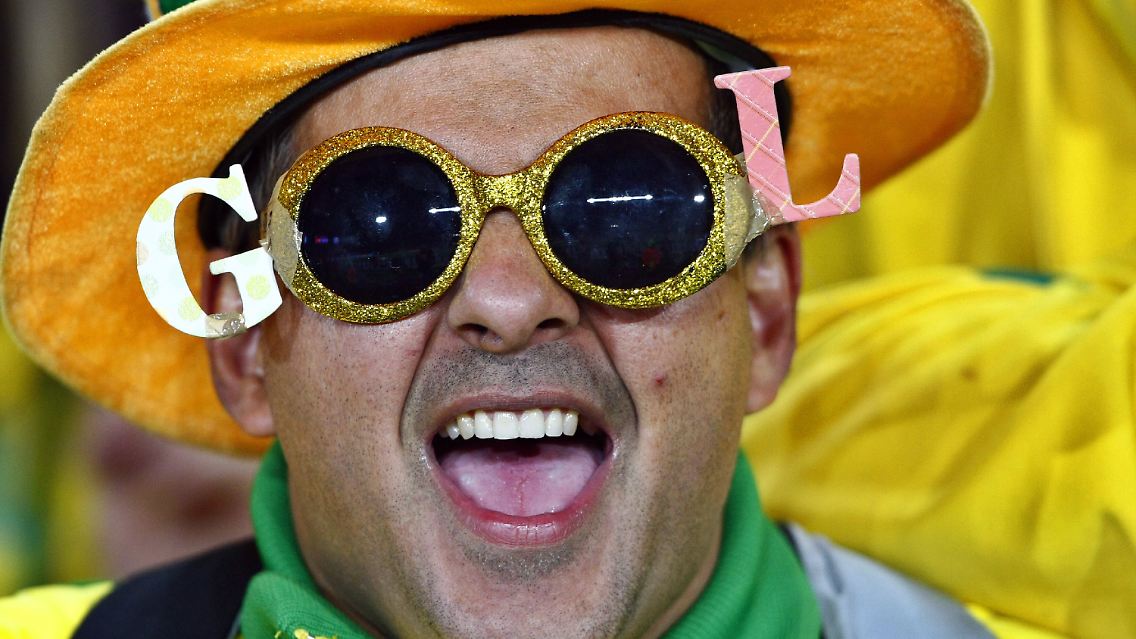 Alles im Blick: Brasilianischer Fan beim Confed Cup.
