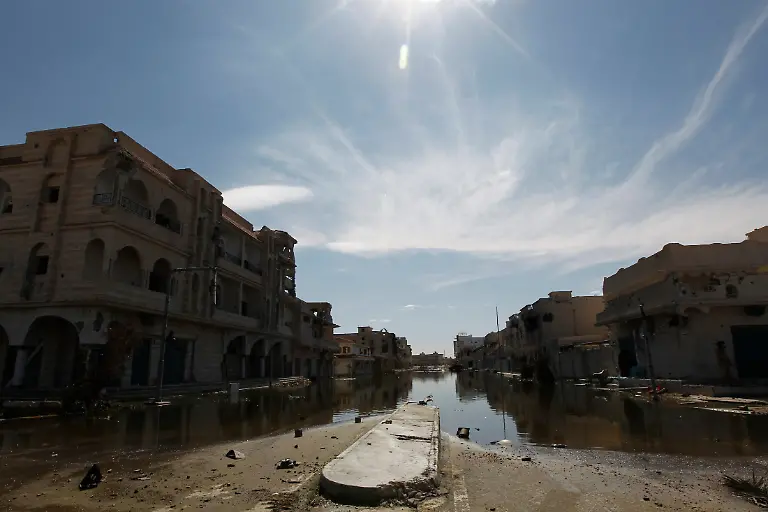 2011-10-20T223437Z-01-LIB10-RTRMDNP-3-LIBYA-JPG1303435607524293641